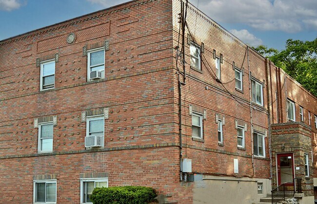 Foto del edificio - 950 Ludlow Ave