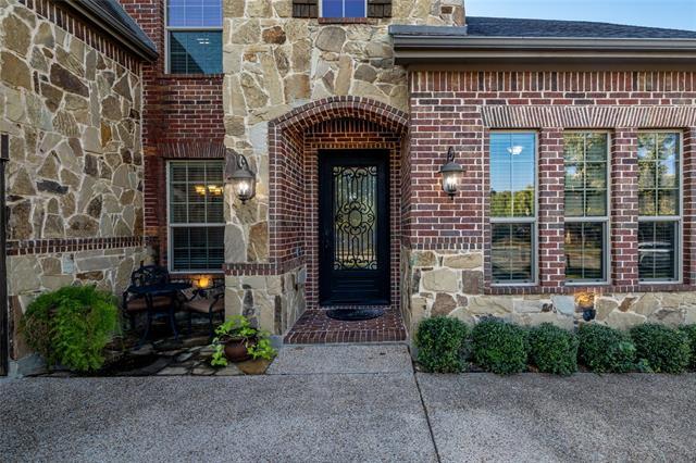 Building Photo - 2740 Waverley Dr