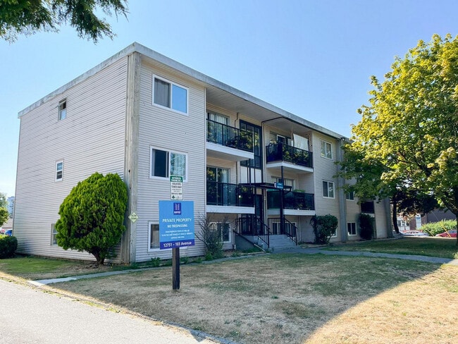 Building Photo - Hillside Place Apartments