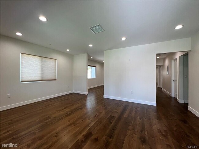 Building Photo - 3 br, 3 bath House - 6308 Costello Ave