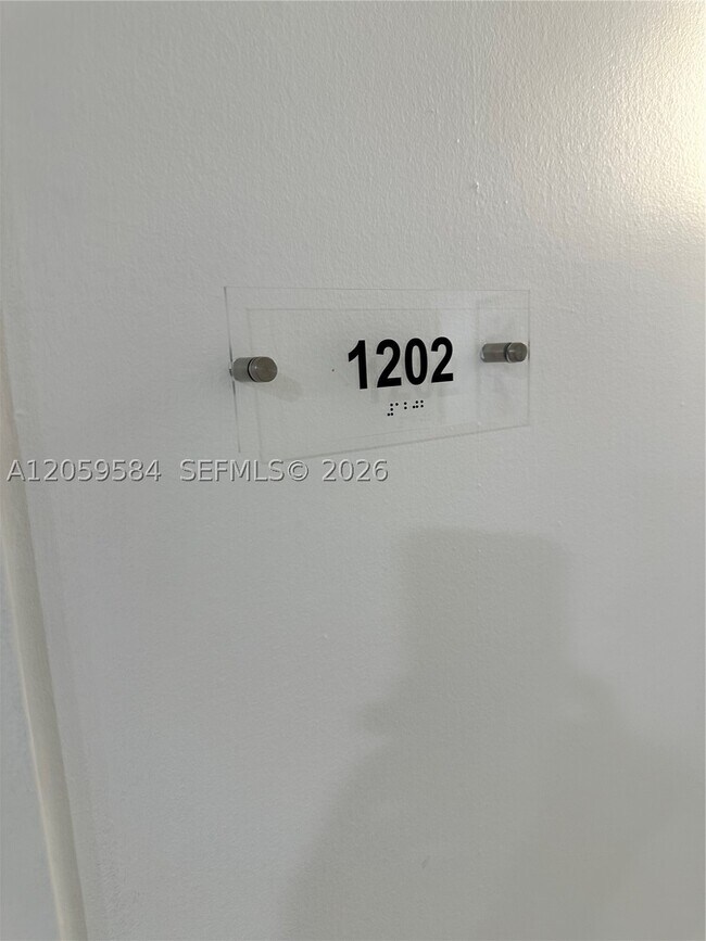 Foto del edificio - 4201 N Ocean Blvd