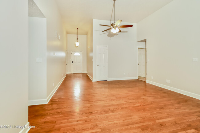 Foto del edificio - 3000 Barlows Brook Rd