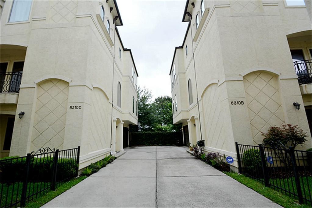 Primary Photo - 6310 Hamman St