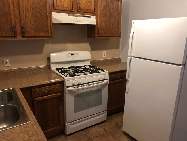 Foto del edificio - Harrisburg 3 Bedroom 1 Bath, Yard, Parking