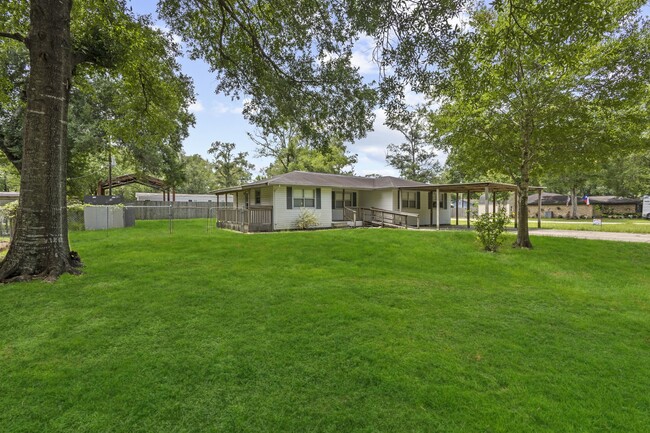 Foto del edificio - 8598 Cornell Dr