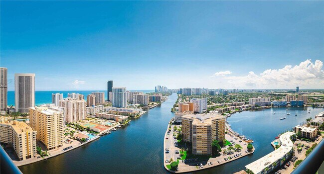 Foto del edificio - 2602 E Hallandale Beach Blvd