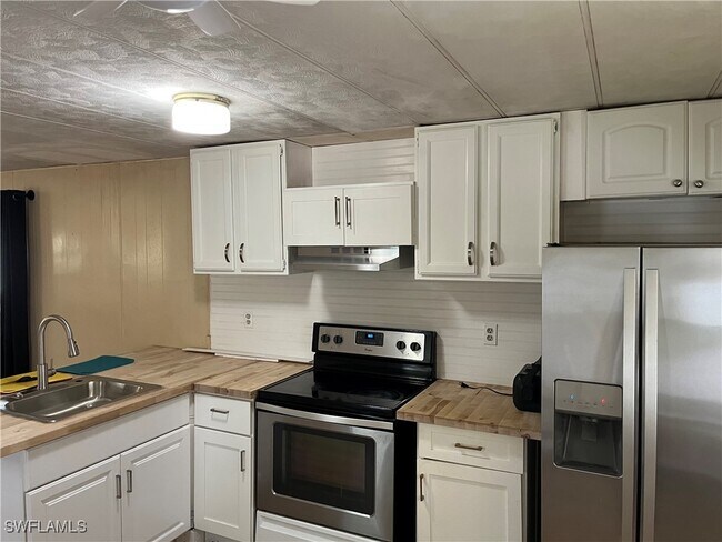 Foto del edificio - 2035-2035 Seagrape Ct