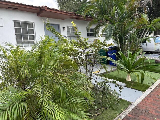 Foto del edificio - 600 SW 16th Ave