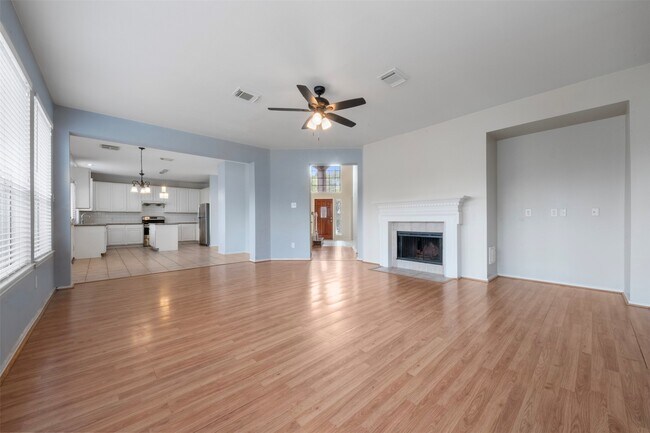 Foto del edificio - 17102 Mountain Crest Dr