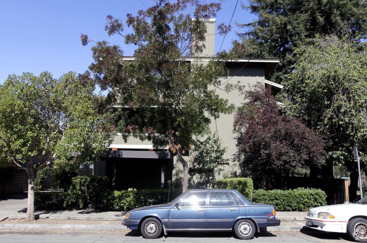 Foto del edificio - 3721 Fruitvale Ave