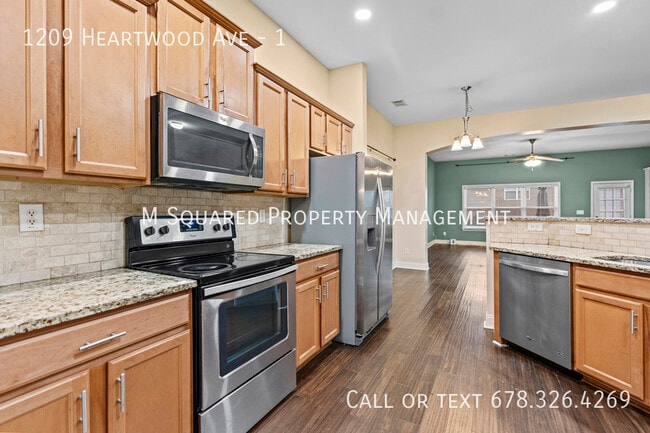 Foto del edificio - 1209 Heartwood Ave