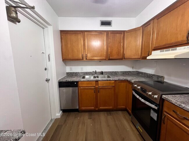 Foto del edificio - 8401 N Atlantic Ave