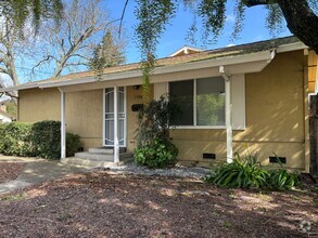 Building Photo - 1580 Lance Dr