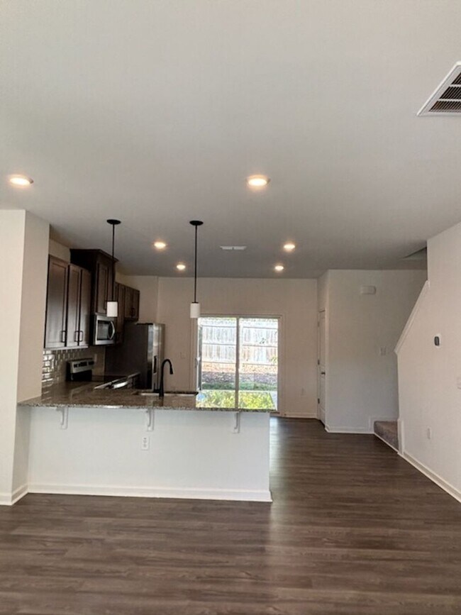 Building Photo - NEW LISTING ALERT!  Beautiful 2-Bedroom To...