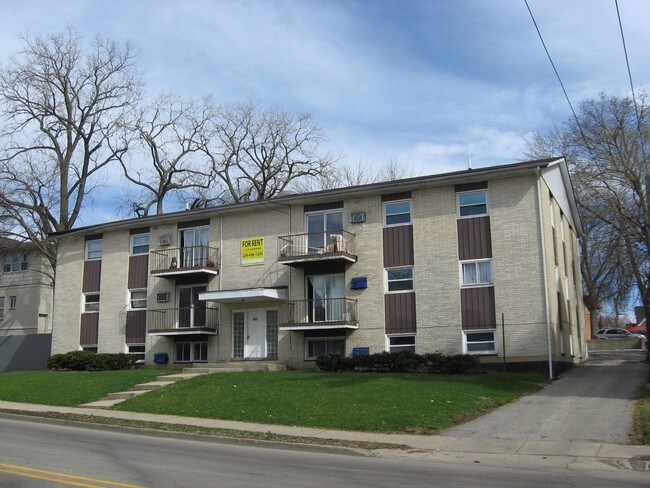 Building Photo - 443 N Jackson St