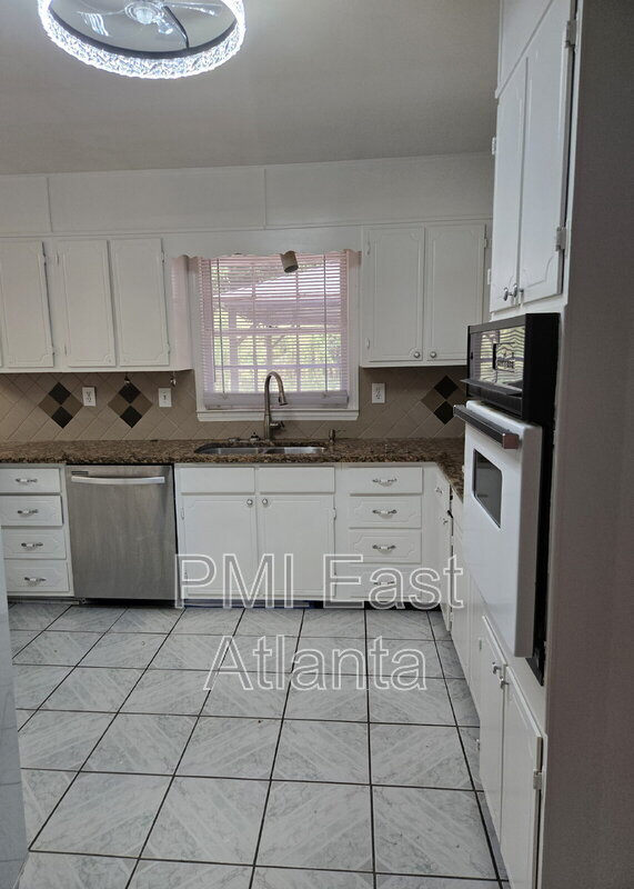 Foto del edificio - 3622 Kings Park Way