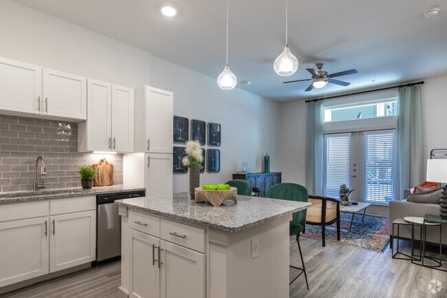 1 BR, 1 BA - 716 SF - Icon at Yorktown