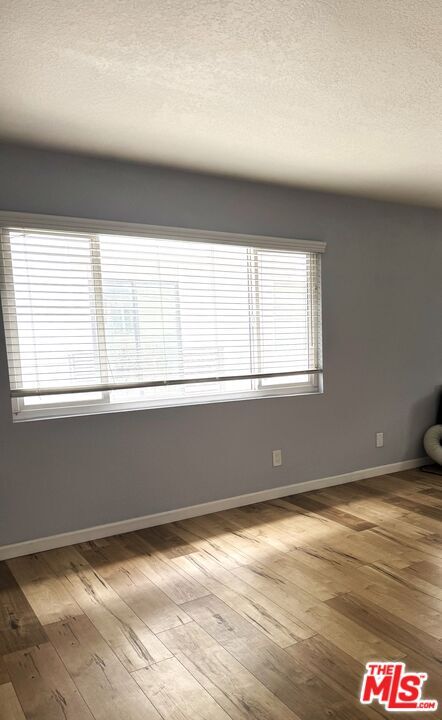 Foto del edificio - 1616 W 206th St