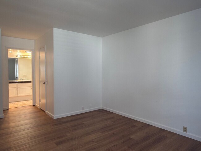 Building Photo - 3978 Camino Lindo