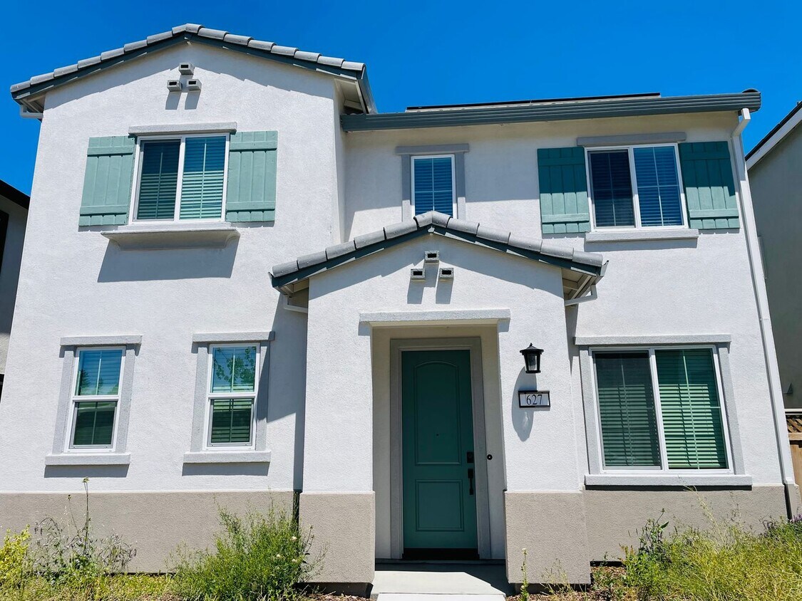 627 Lost River Ln, West Sacramento, CA 95605 House Rental in West