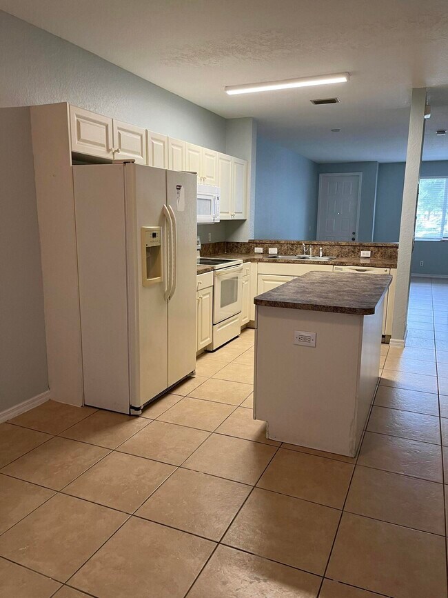 3526 Oleander Terrace, Riviera Beach, FL 33404 Townhome Rentals in