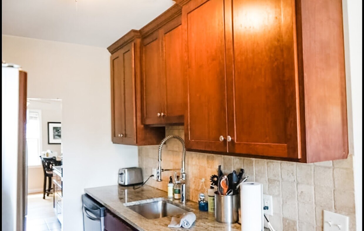 Foto principal - 2936 Drew Ave S