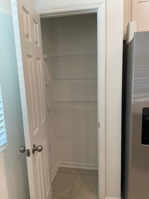 Foto del edificio - 236 Elmhurst Ln