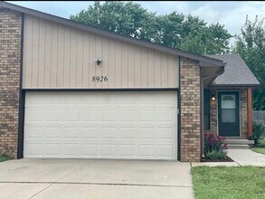 Building Photo - 8924-8926 E Bluestem St