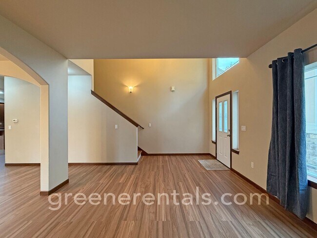 Foto del edificio - 4BR 2.5BA Home on Tumwater Hill