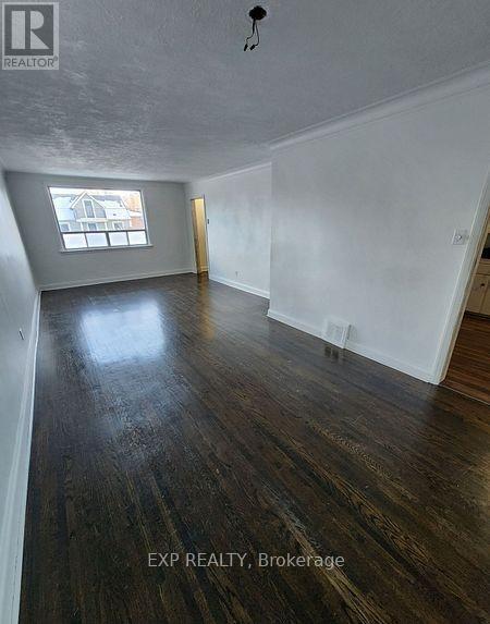 Photo du bâtiment - 648 Glengrove Ave