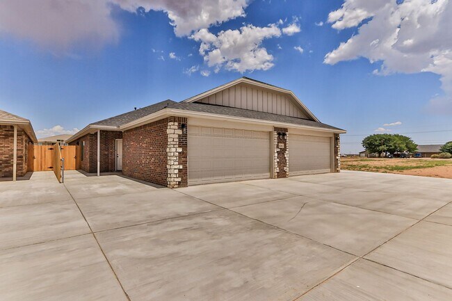 Building Photo - DB 1220 Preston Trails