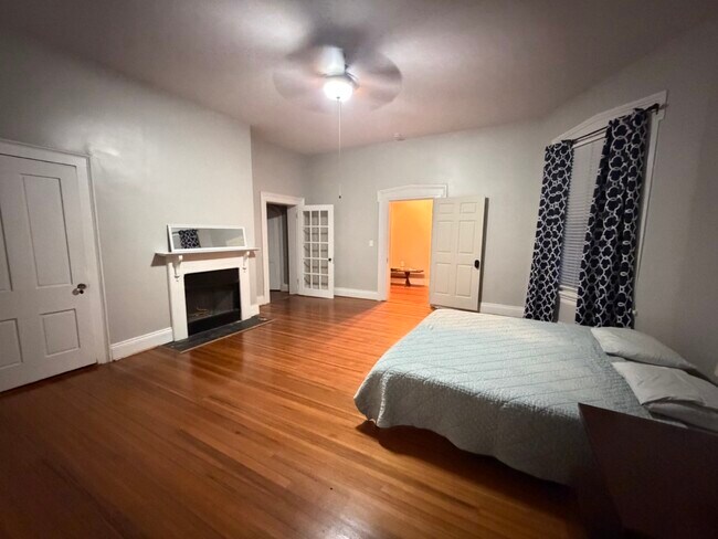 Dormitorio C - 619 3rd Ave