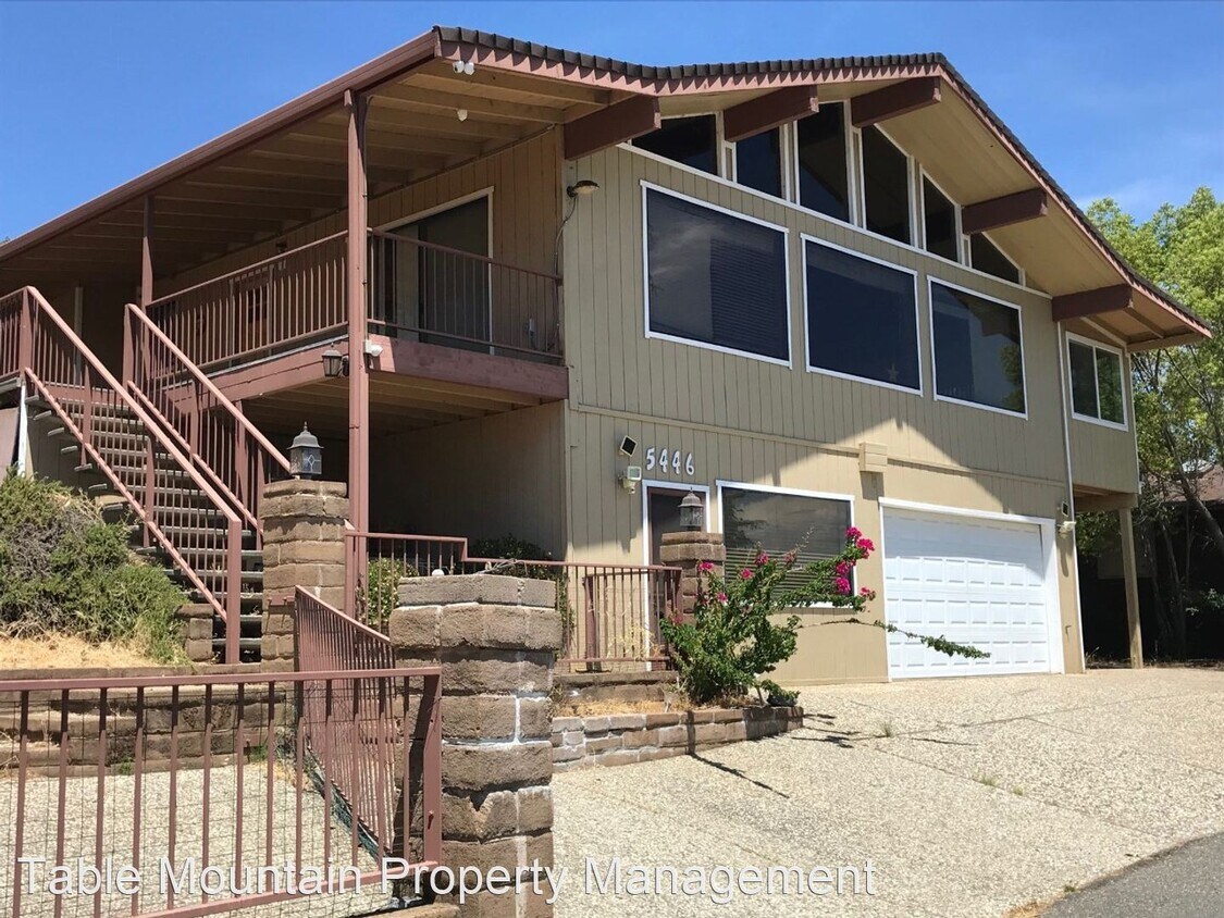 Primary Photo - 5446 Royal Oaks Dr