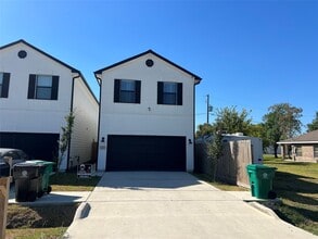 Building Photo - 6211 Fairchild St
