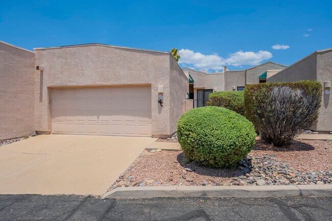 Foto del edificio - 4950 N Valle Rd