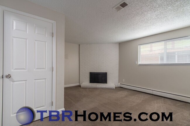 Foto del edificio - 8656 W 62nd Pl