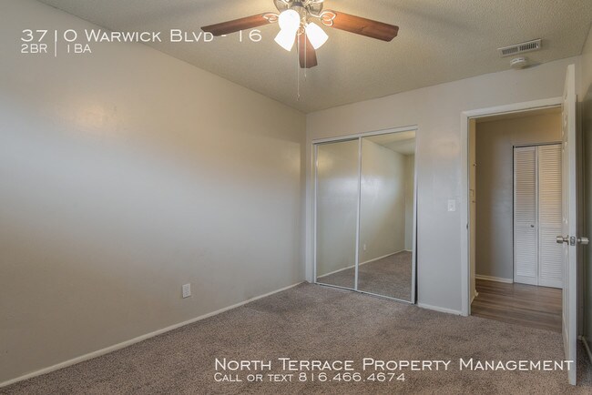 Building Photo - Warwick Plaza - two bedroom, one bathroom