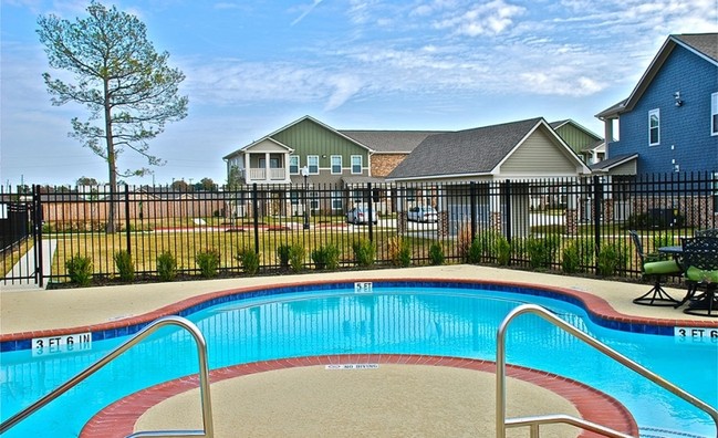 Pool - Grace Lake Townhomes