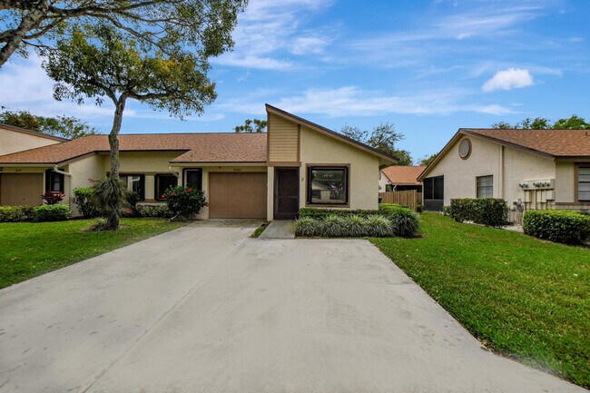 Building Photo - 8046 Summerview Terrace