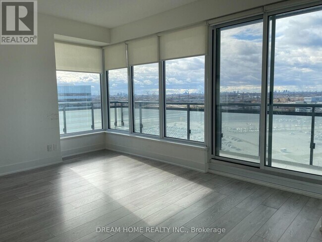 Photo du bâtiment - 8081 Birchmount Rd