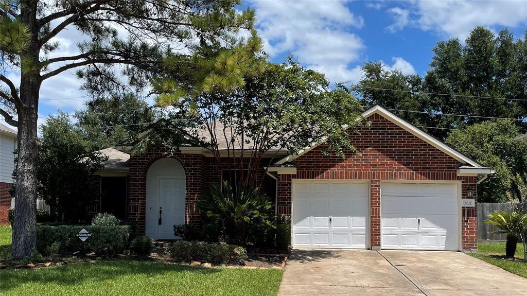 Foto principal - 8811 Emerald Heights Ln