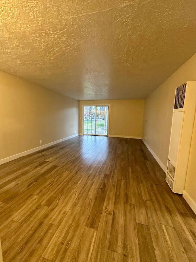 Foto del edificio - 525 NW 9th St