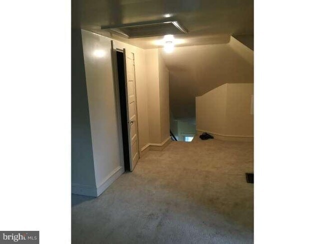 Foto del edificio - 2213 Lexington Ave