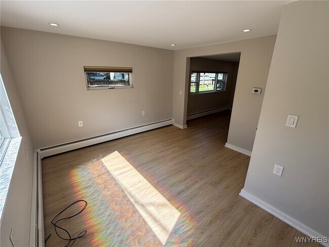 Foto del edificio - 706 Hilliker Ct