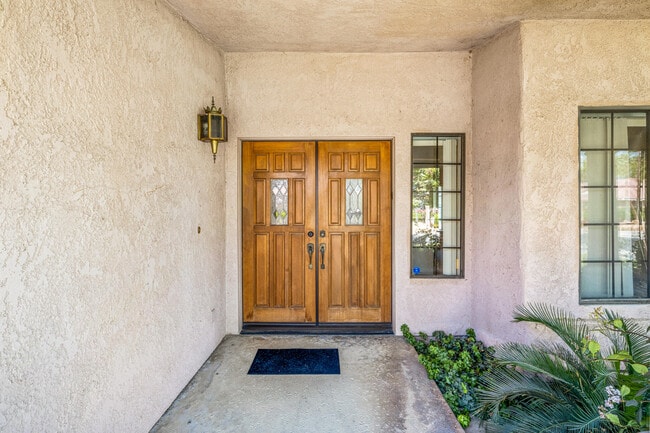 Building Photo - 75355 Santa Fe Trail