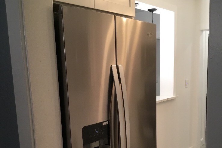 Water & Ice Dispenser - 75 Farrell Ave