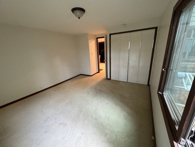Building Photo - 5730 Merriewood Dr