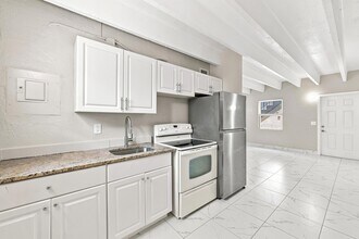 Building Photo - 812 19th St