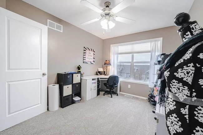 Building Photo - 6871 Jack London Dr