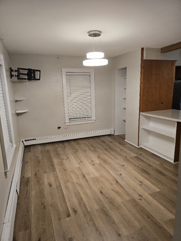 Building Photo - 36 King St